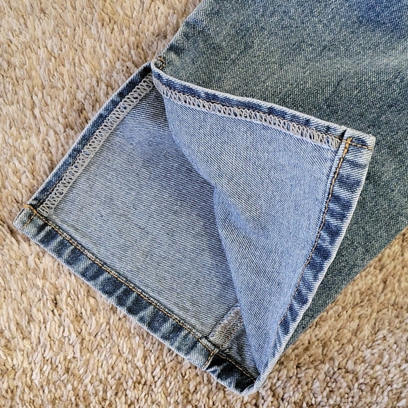 NWT PrettyLittleThing Vintage Wash Split Hem Jean - Picture 15 of 16